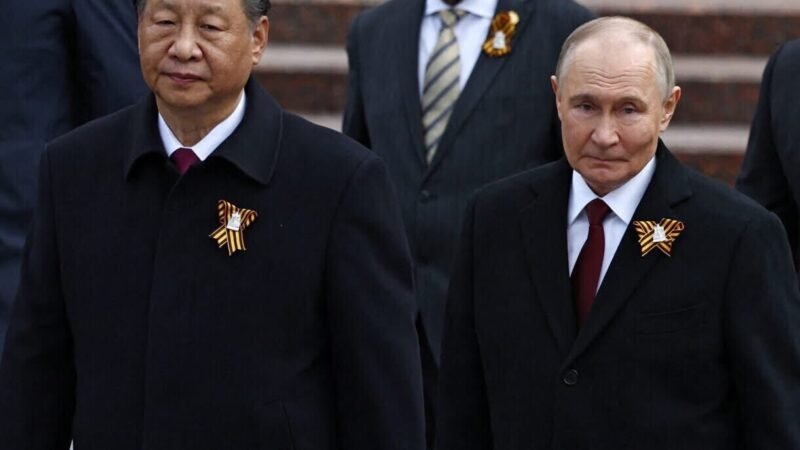 Commémorations des 80 ans de la victoire sur l’Allemagne #nazie, Vladimir #Poutine a célébré, ce vendredi 9 mai, le « courage » des soldats russes engagés en #Ukraine.